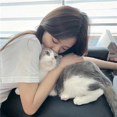 女猫